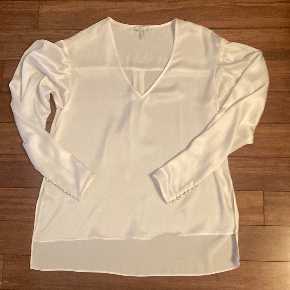 Joie Kynthia white blouse with pearl buttons. Size M - Picture 2 of 11
